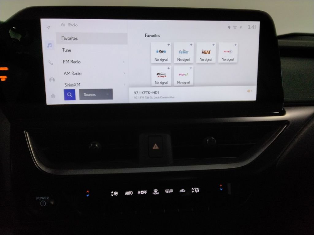 Used 2023 Lexus UX 250h AWD w/ Accessory Package (Z2) image 19