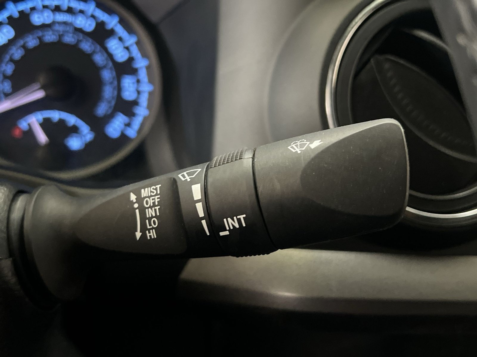Used 2020 Toyota Tacoma TRD Sport AWD/4WD image 35