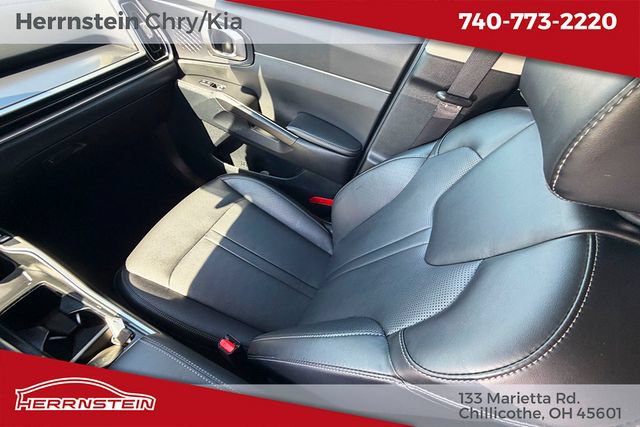 Used 2025 Kia Sorento S AWD/4WD image 11