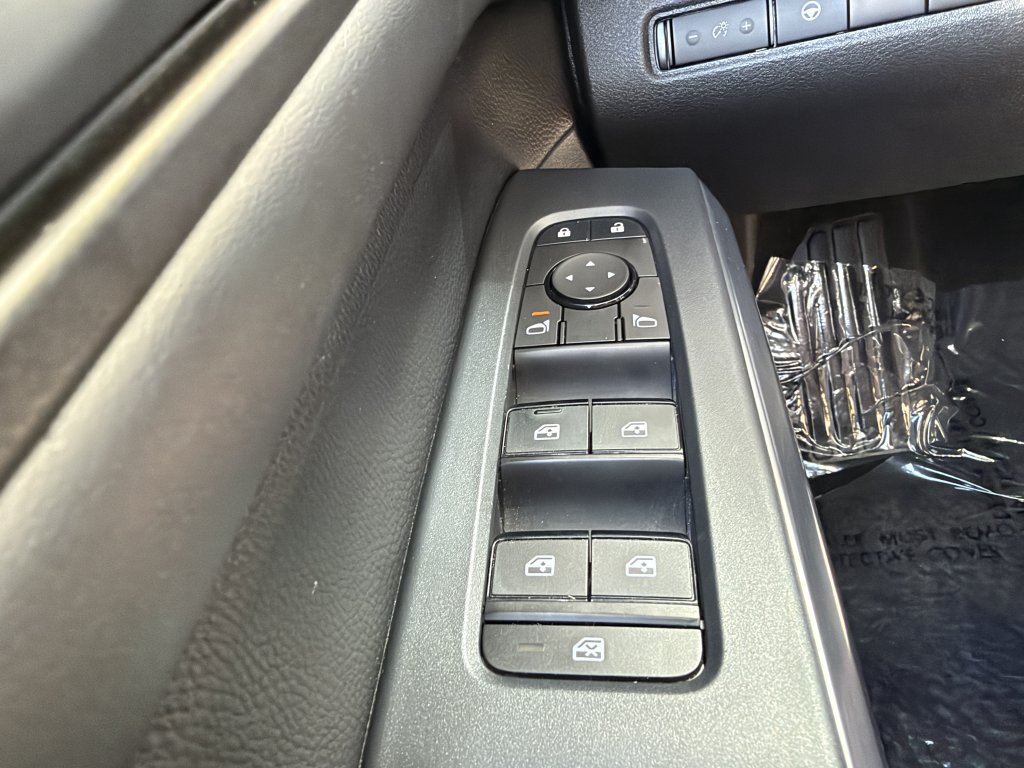 Used 2024 Nissan Pathfinder Rock Creek AWD/4WD image 25