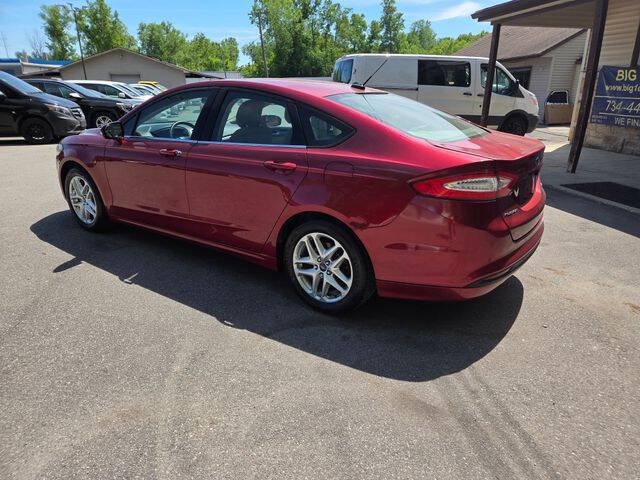 Used 2013 Ford Fusion SE FWD image 4