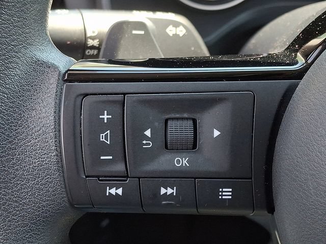 Used 2023 Nissan Rogue SV AWD/4WD image 20