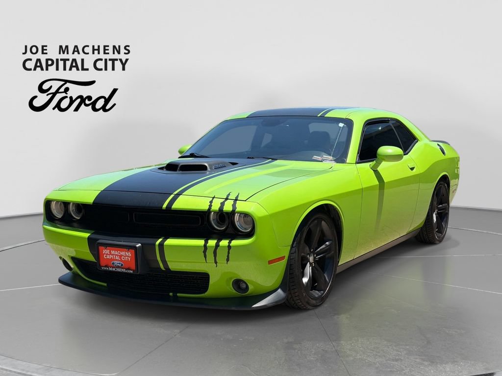 Used 2015 Dodge Challenger R/T RWD image 9