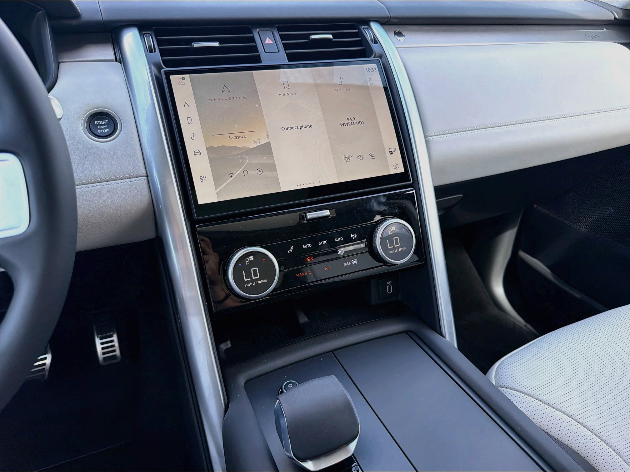 New 2026 Land Rover Discovery Limited Edition AWD/4WD image 29