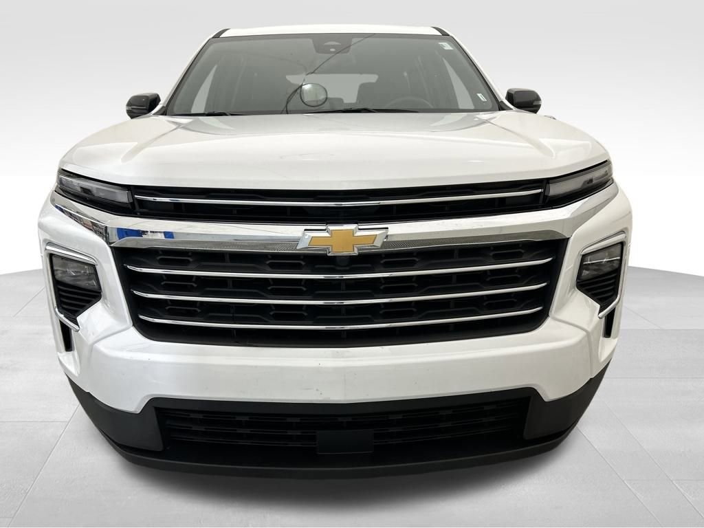 Used 2025 Chevrolet Traverse LT image 11