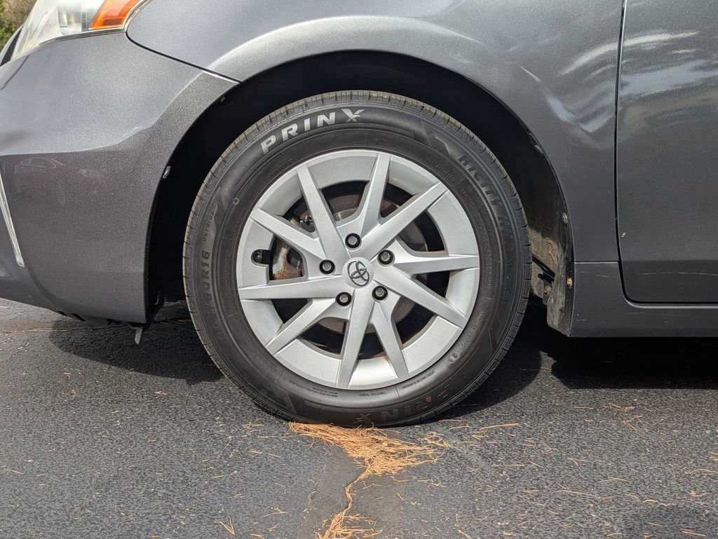 Used 2012 Toyota Prius V Three image 8