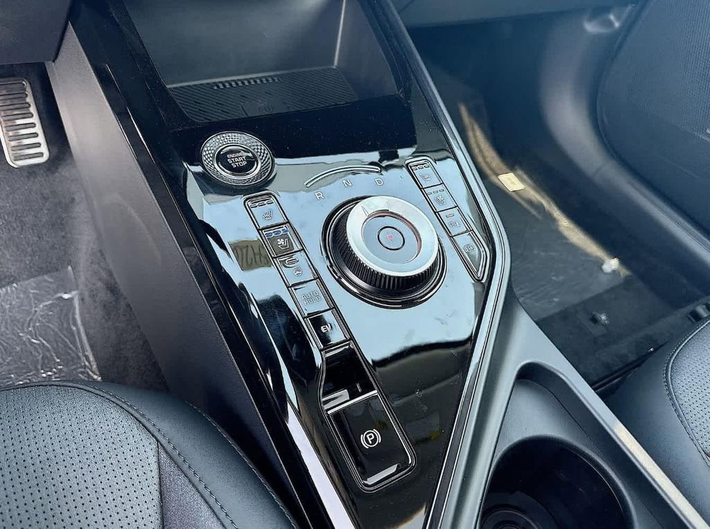 New 2025 Kia Niro SX Touring image 27