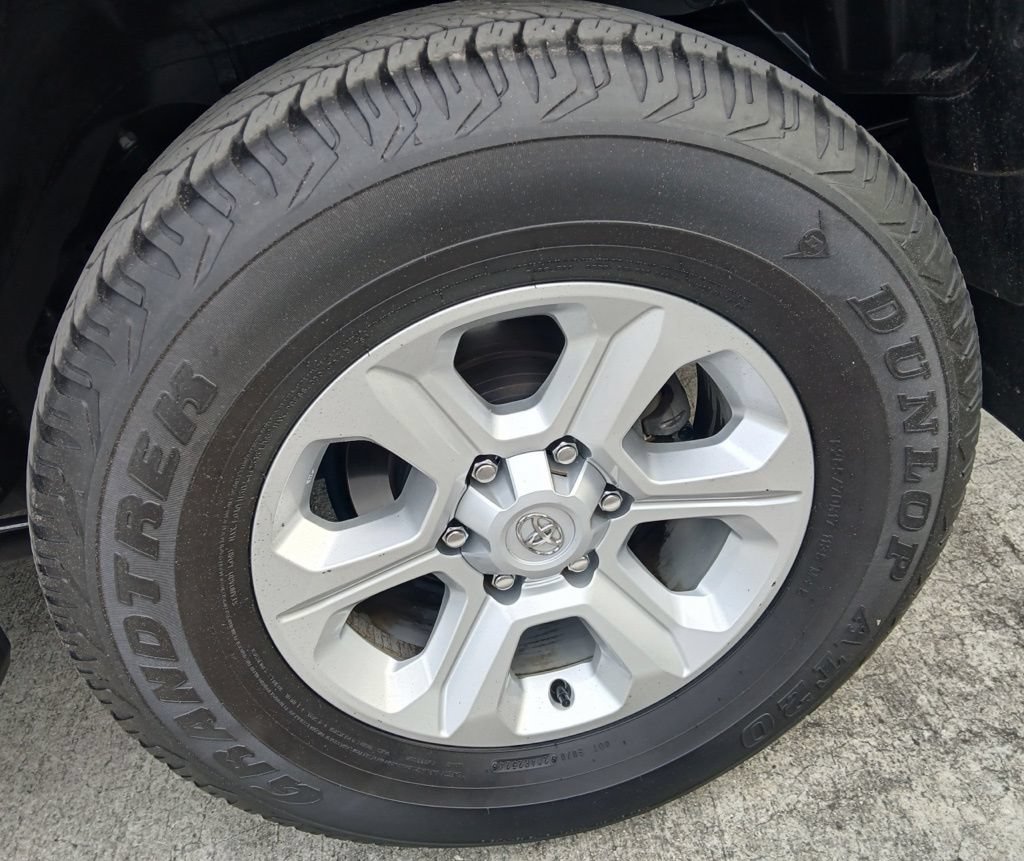 Used 2024 Toyota 4Runner SR5 RWD image 9