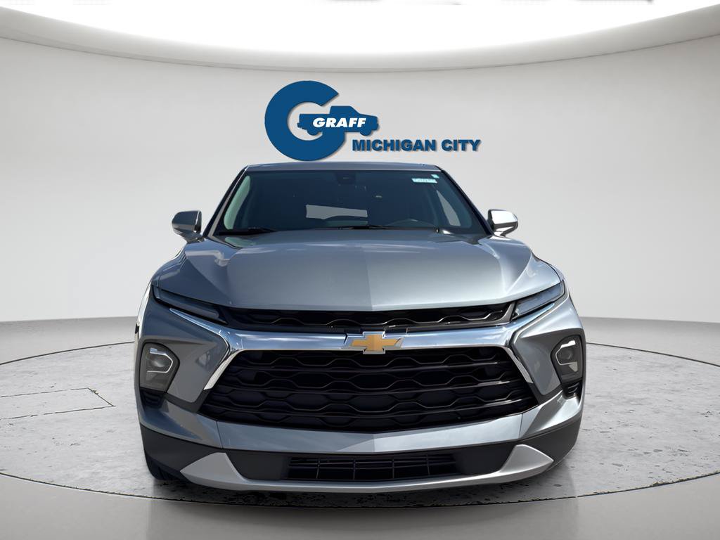 Used 2025 Chevrolet Blazer LT FWD image 6