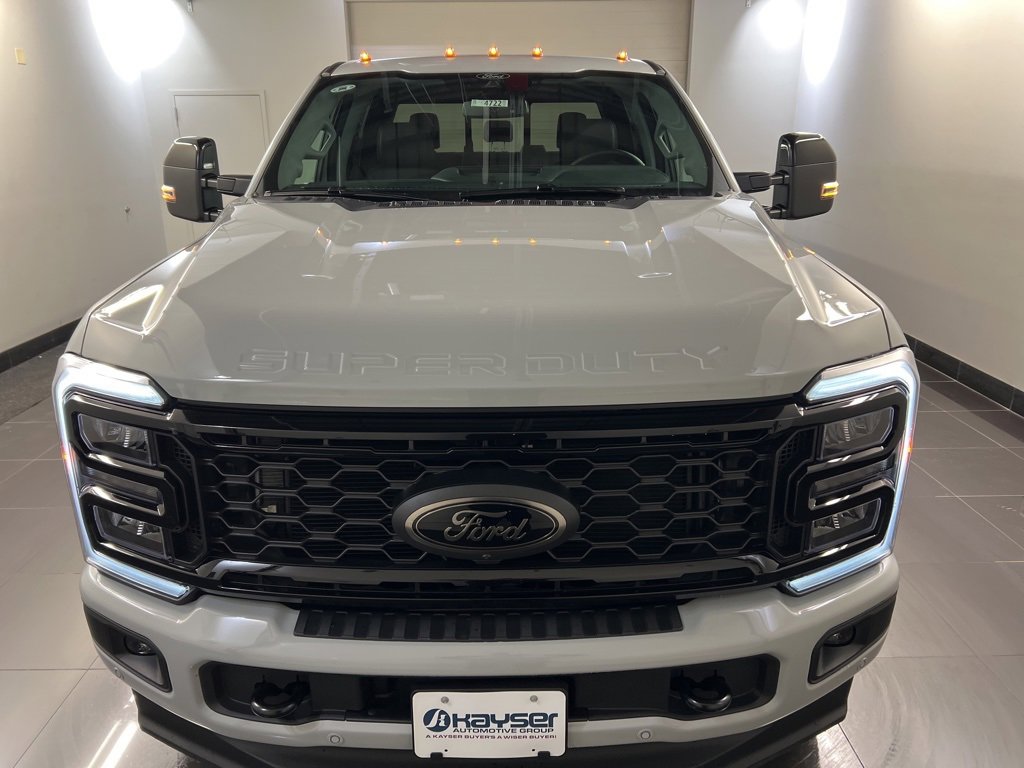New 2026 Ford F250 Lariat w/ Black Appearance Package image 2