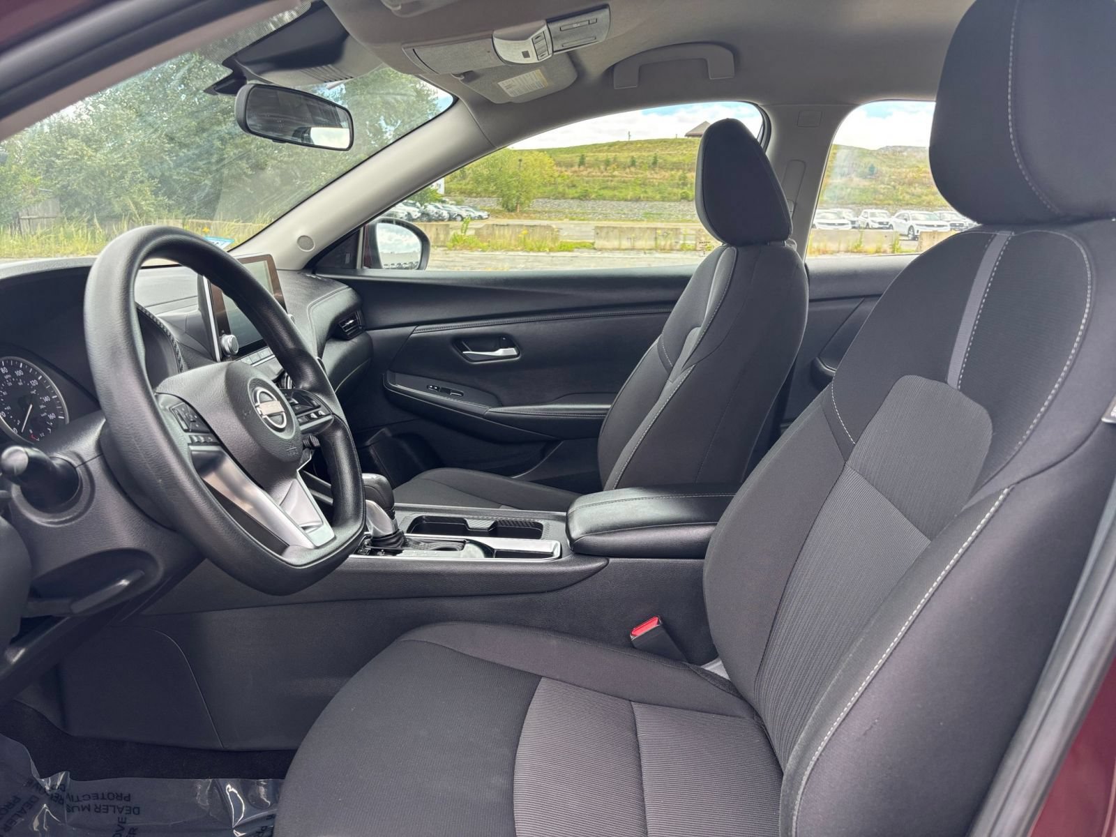 Used 2025 Nissan Sentra SV FWD image 21