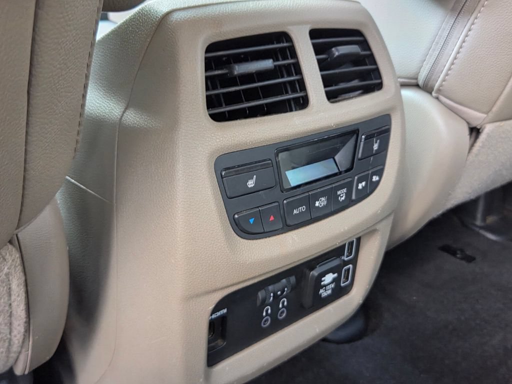 Used 2019 Honda Pilot Elite image 16