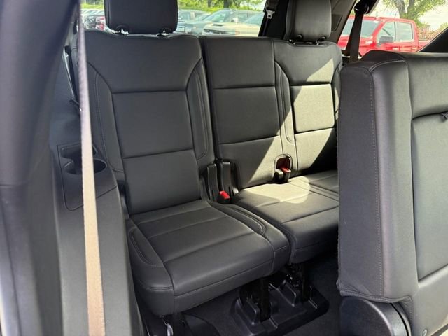 Used 2025 Chevrolet Tahoe LT AWD/4WD image 10