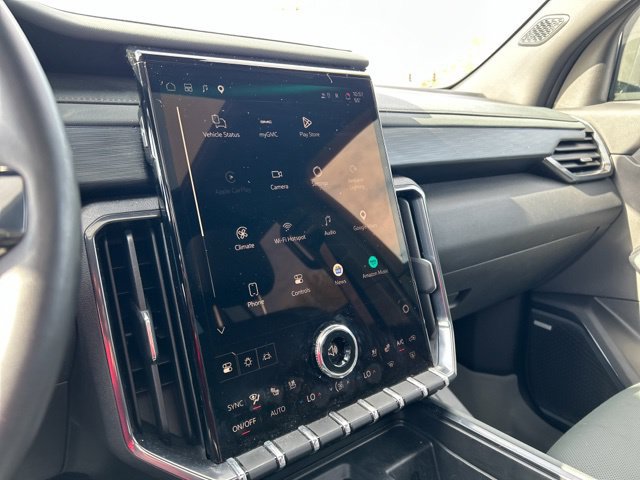 Used 2025 GMC Acadia AT4 w/ Luxury Package AWD/4WD image 40