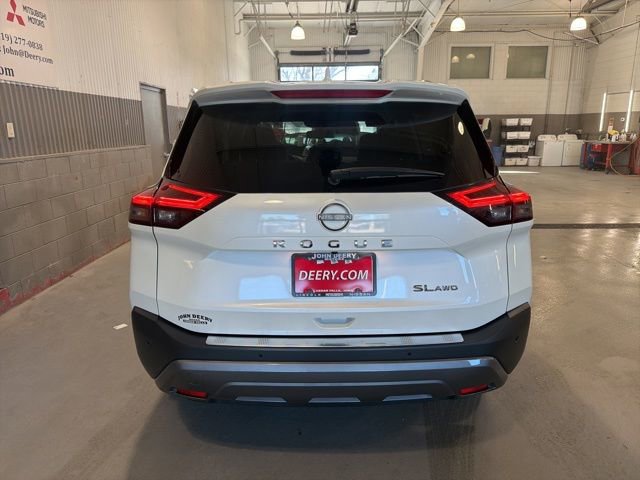 Certified 2023 Nissan Rogue SL w/ SL Premium Package image 4