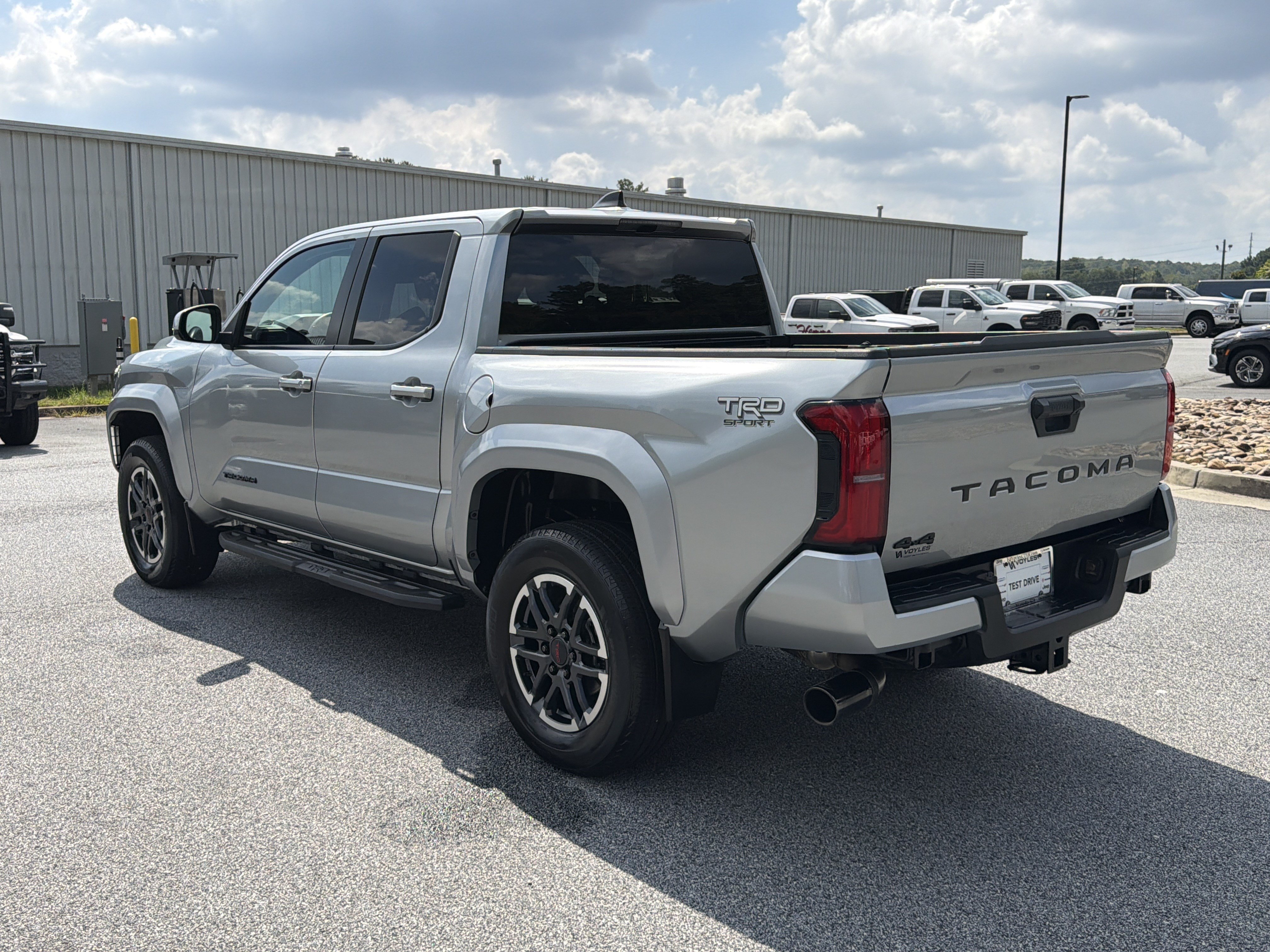 Used 2024 Toyota Tacoma TRD Sport AWD/4WD image 6
