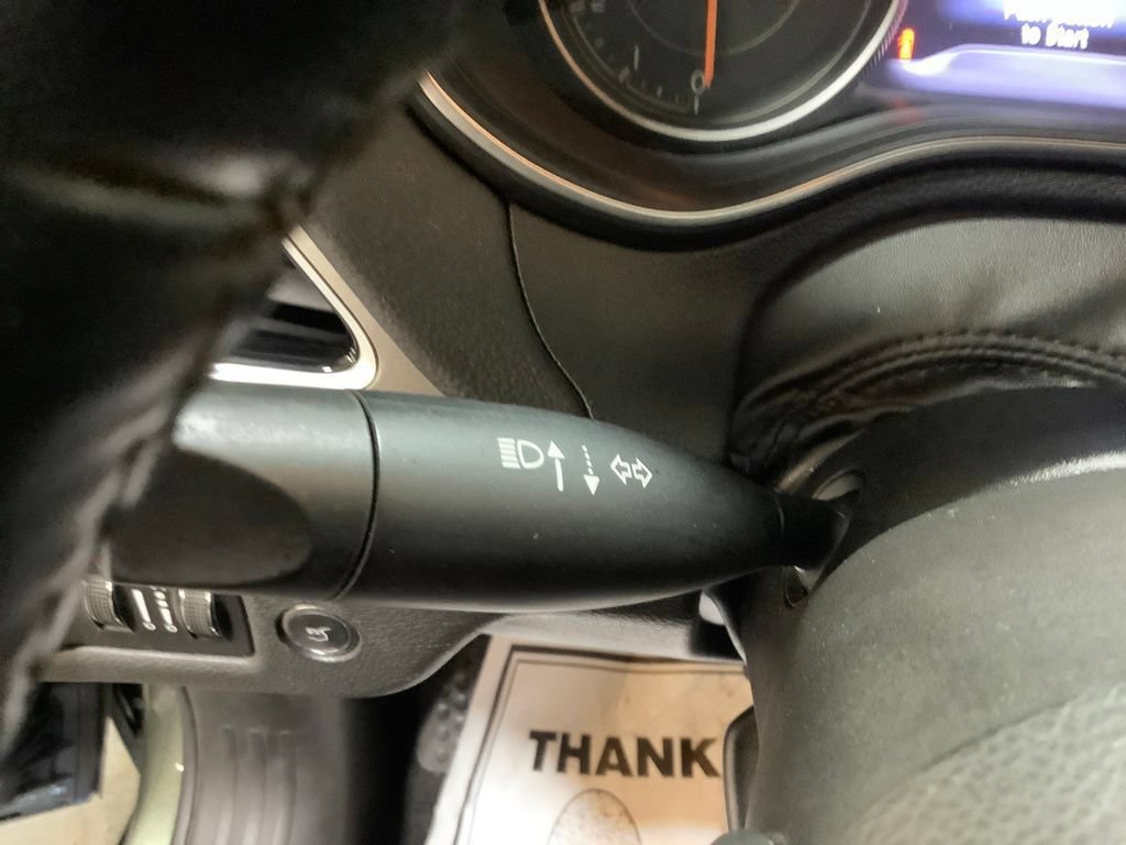 Certified 2019 Jeep Cherokee Limited AWD/4WD image 30