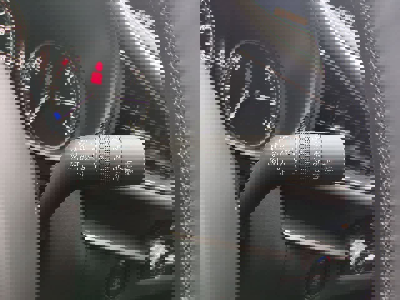 New 2025 MAZDA CX-30 AWD 2.5 S w/ Select Sport Pkg image 23