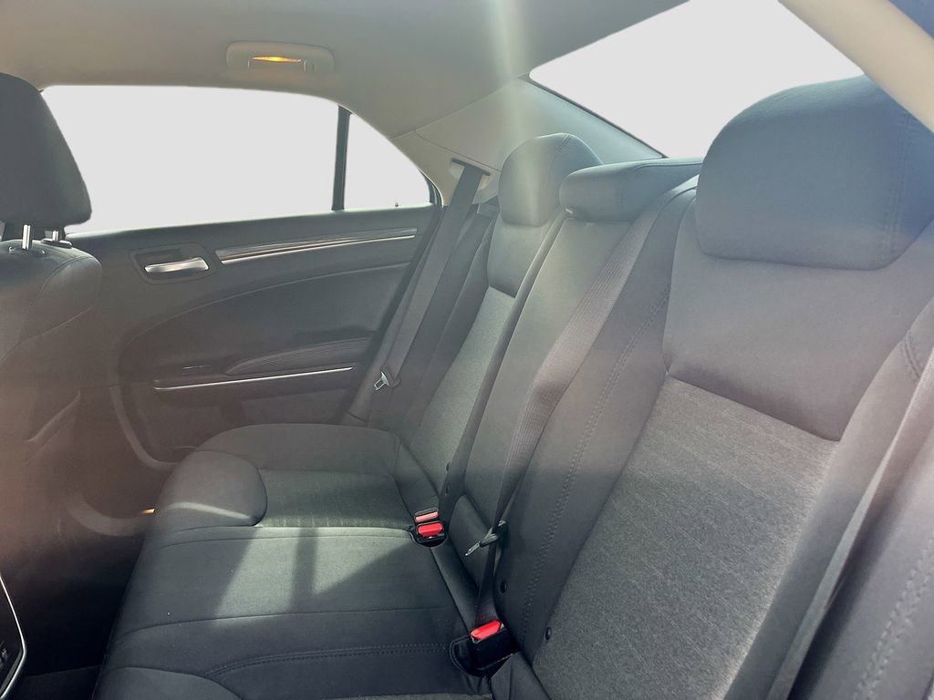 Used 2021 Chrysler 300 Touring w/ Driver Convenience Group image 22