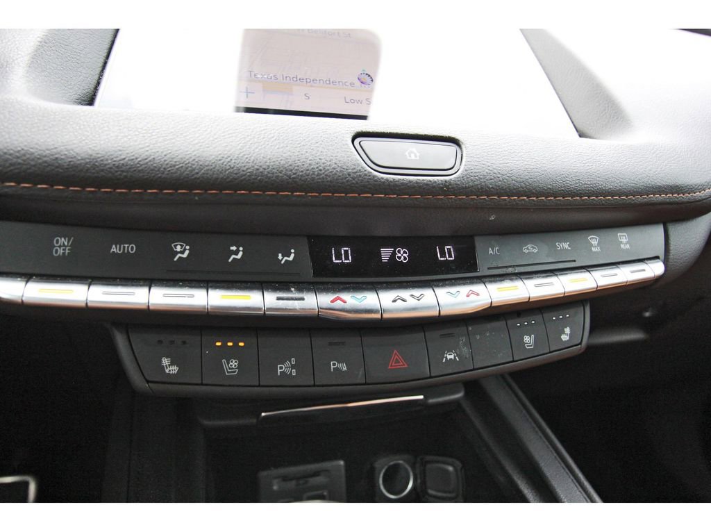 Used 2022 Cadillac XT4 Sport w/ Comfort Package FWD image 24