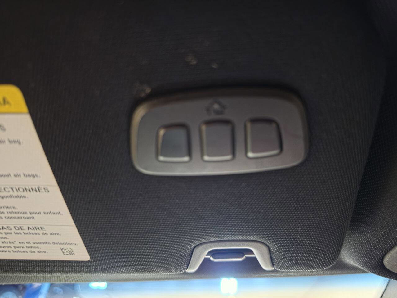 Used 2017 Lincoln Continental Reserve w/ Climate Package image 51