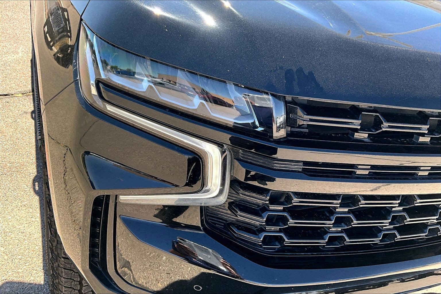 Used 2023 Chevrolet Suburban Z71 w/ Z71 Off-Road Package AWD/4WD image 31
