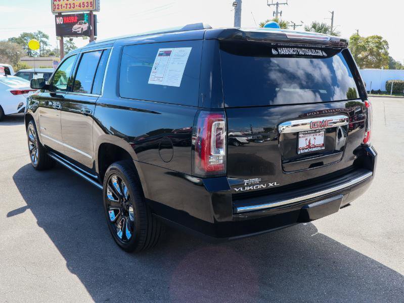 Used 2020 GMC Yukon XL Denali w/ Denali Ultimate Package image 3