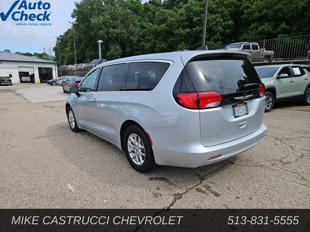 Used 2023 Chrysler Voyager LX FWD image 3