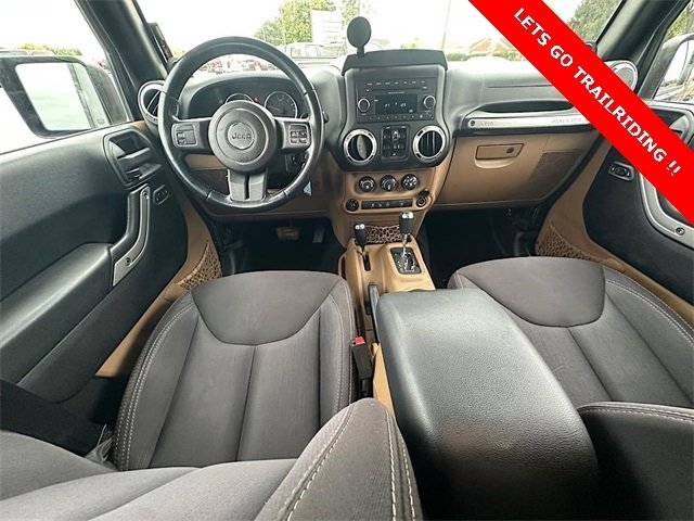 Used 2014 Jeep Wrangler Unlimited Sahara image 21