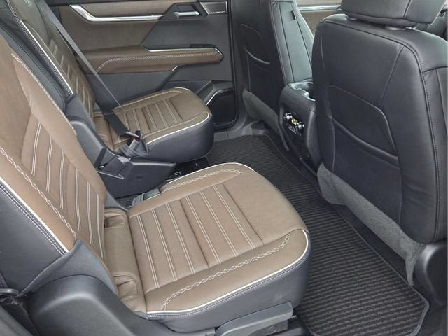 New 2026 GMC Acadia Denali Ultimate FWD image 18