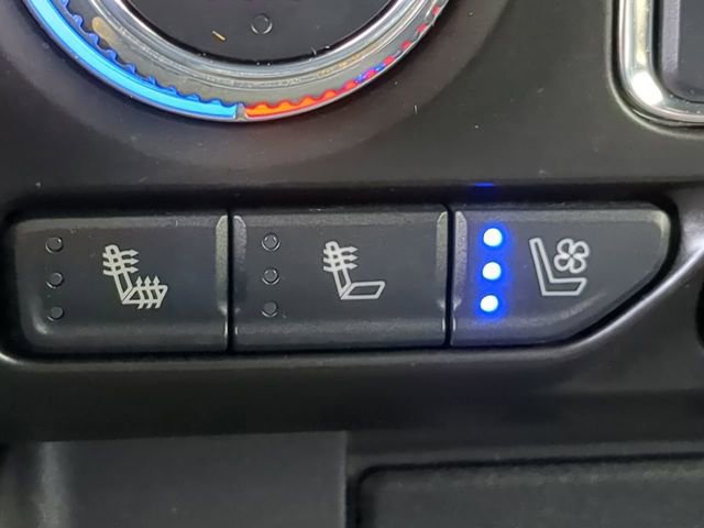 Used 2021 GMC Yukon AT4 AWD/4WD image 23