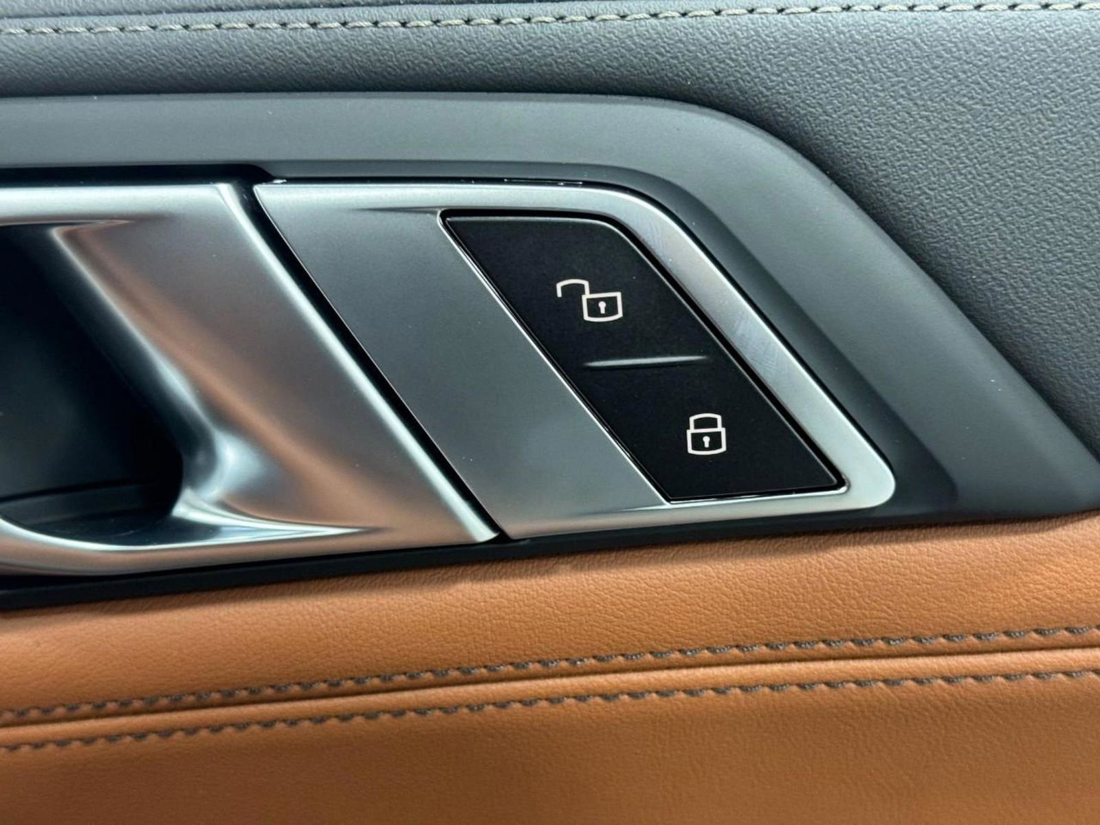 New 2026 BMW X6 M60i image 22