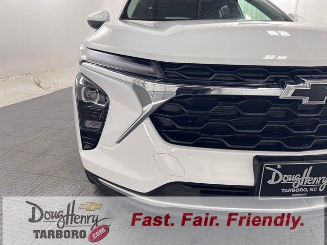 New 2025 Chevrolet Trax LT w/ Sunroof Package image 12