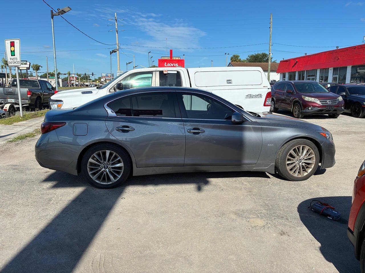 Used 2019 INFINITI Q50 Luxe w/ Cargo Package (L96) RWD image 3