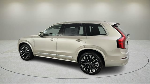 New 2026 Volvo XC90 T8 Plus w/ Protection Package Premier AWD/4WD image 6