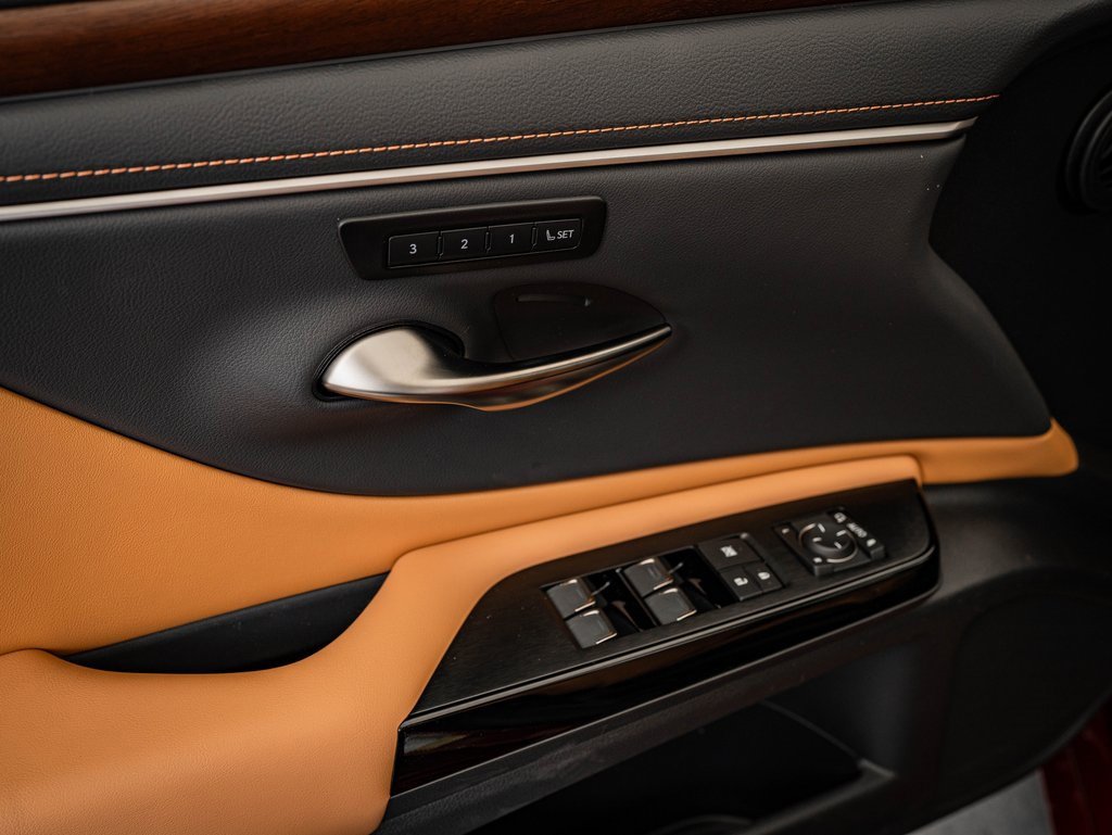 New 2025 Lexus ES 350 w/ Premium Package image 22