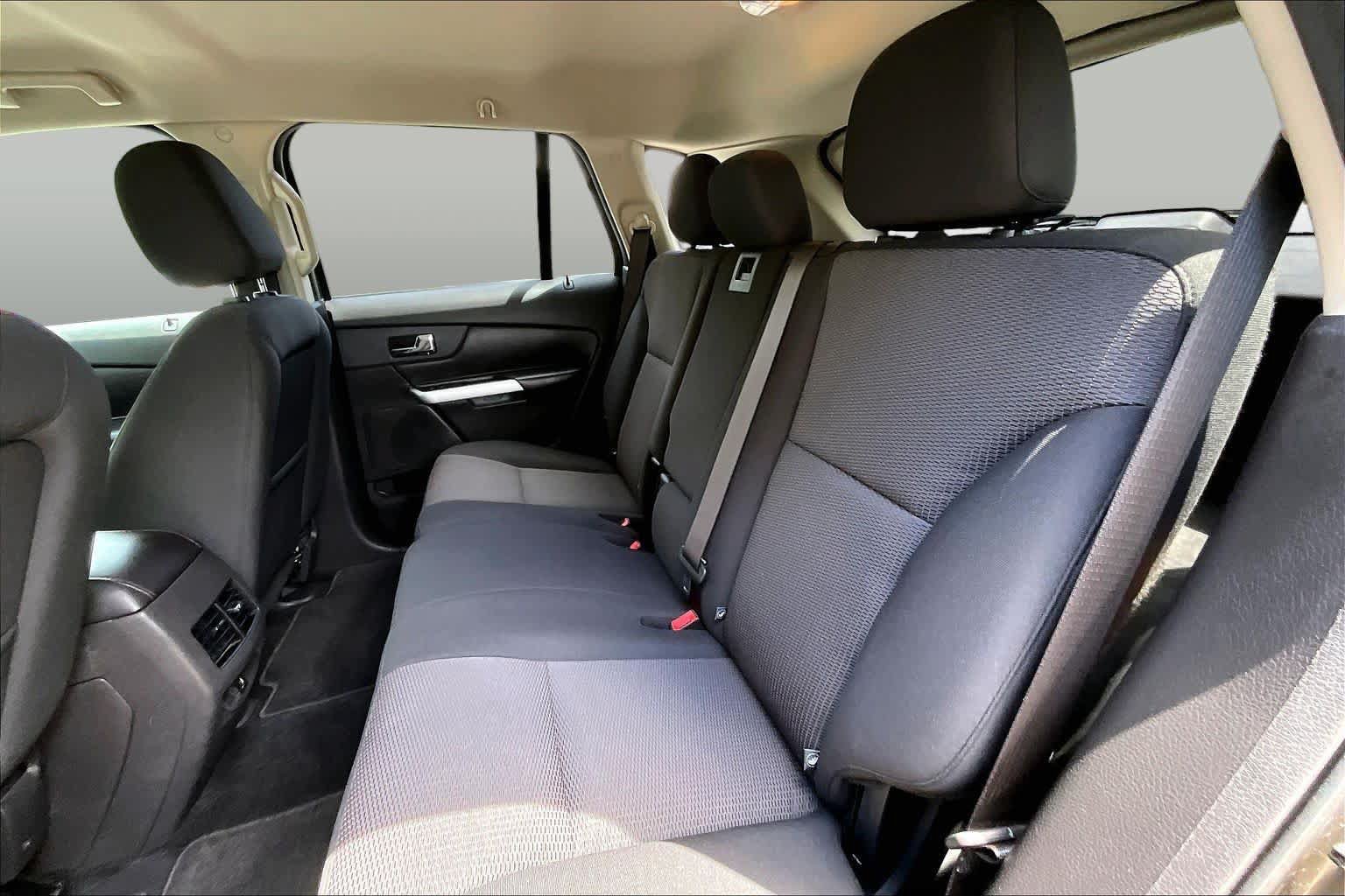 Used 2013 Ford Edge SEL FWD image 21