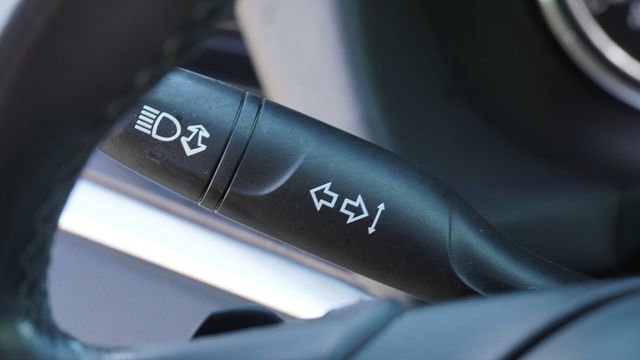 Used 2019 Buick Enclave Essence w/ LPO, Sport Appearance Package image 32