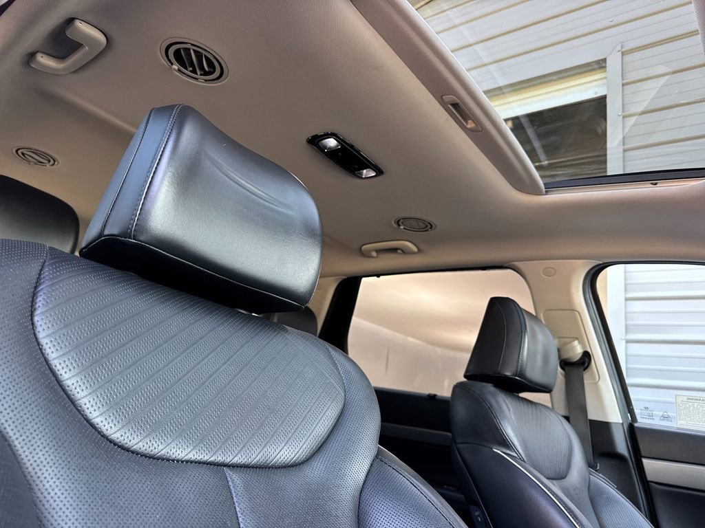 Used 2023 Hyundai Palisade SEL w/ Premium Package AWD/4WD image 17
