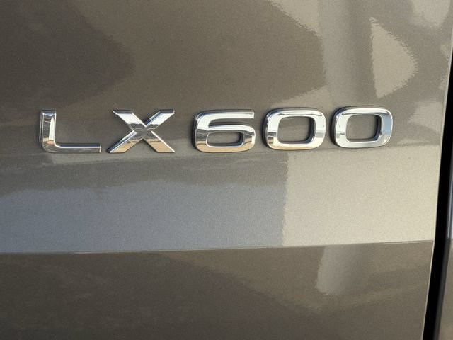 Used 2023 Lexus LX 600 4WD w/ Appearance Package image 11