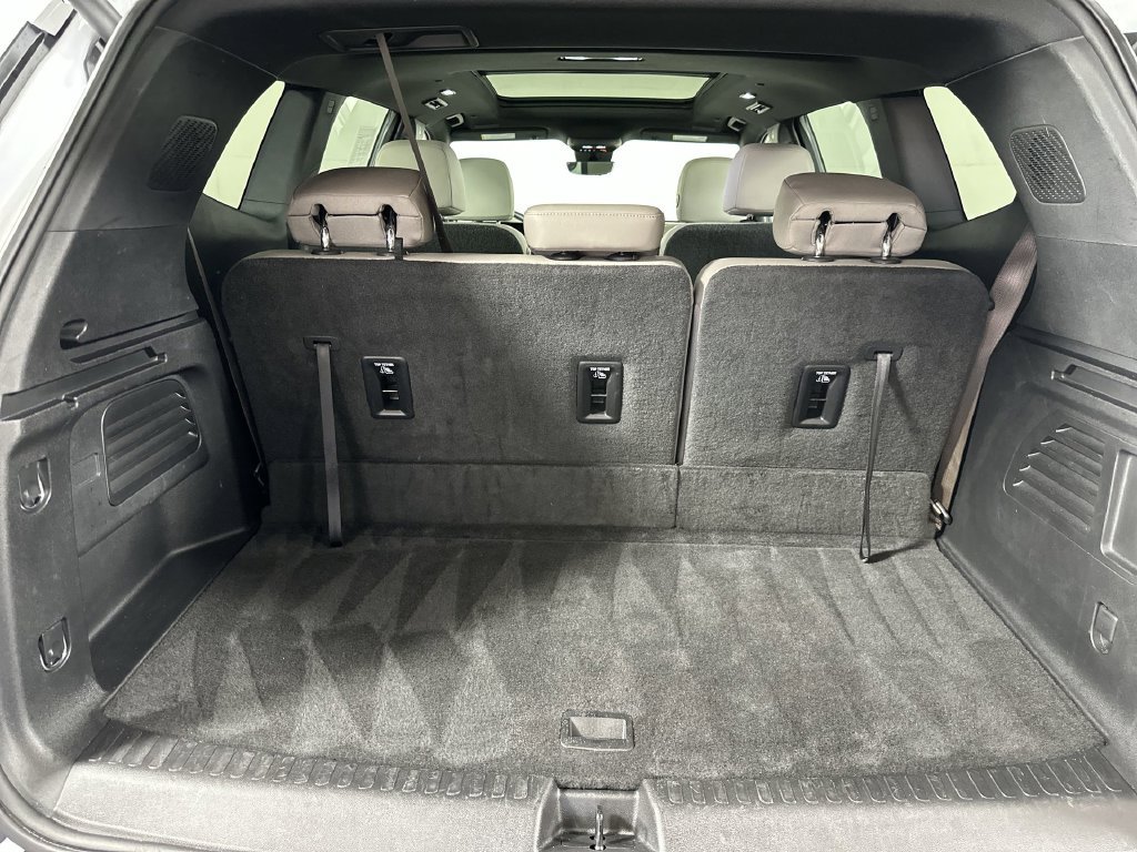Used 2026 GMC Acadia Elevation w/ Elevation Premium Package FWD image 30