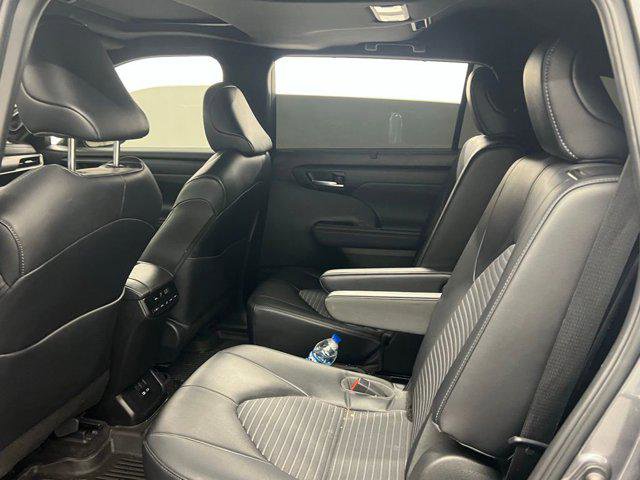 Certified 2023 Toyota Highlander XSE image 10