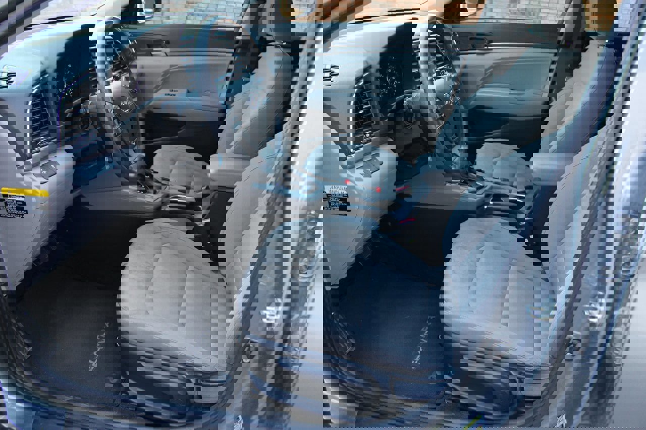 Used 2017 Hyundai Elantra SE image 15