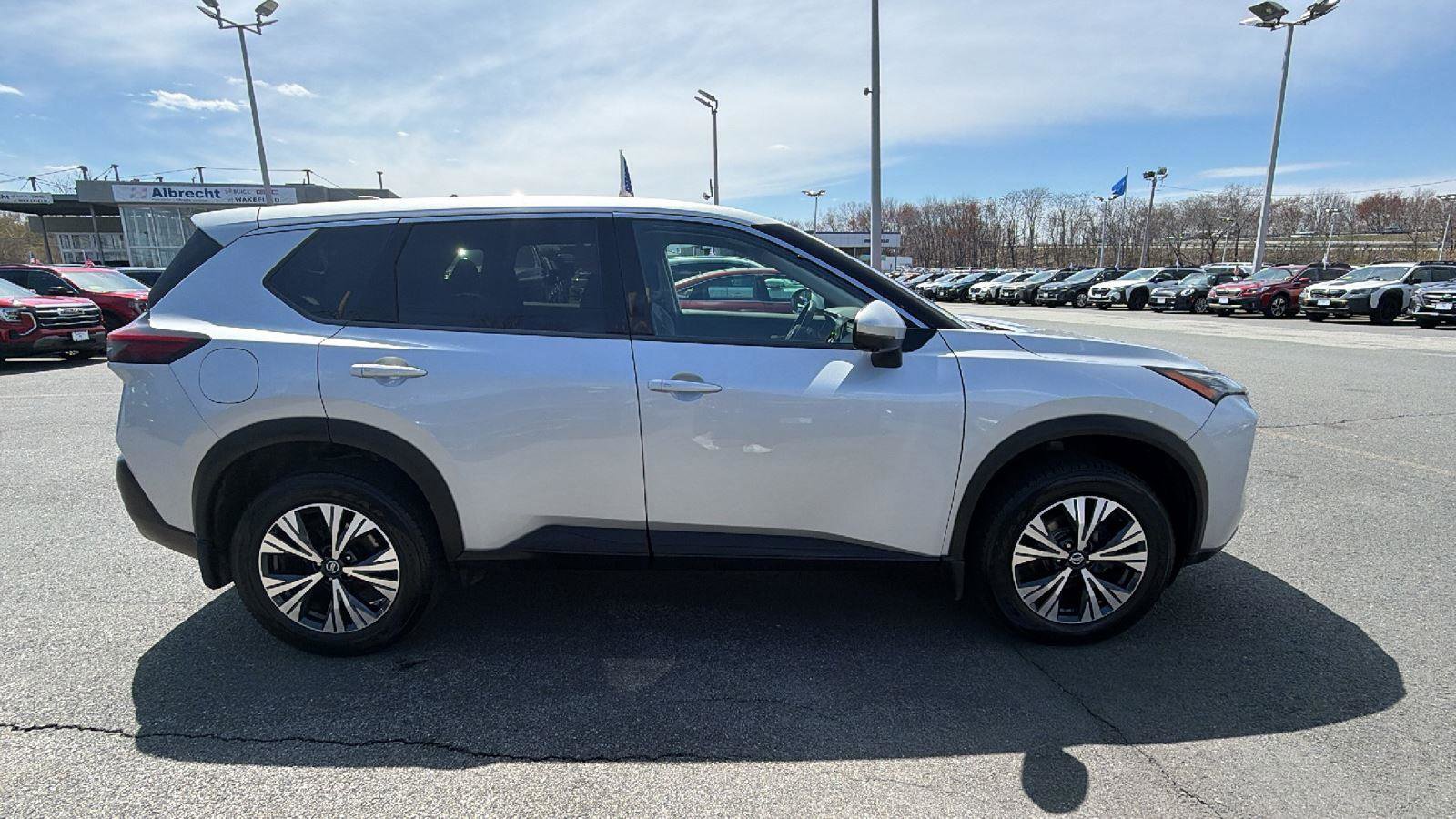 Used 2021 Nissan Rogue SV AWD/4WD image 8