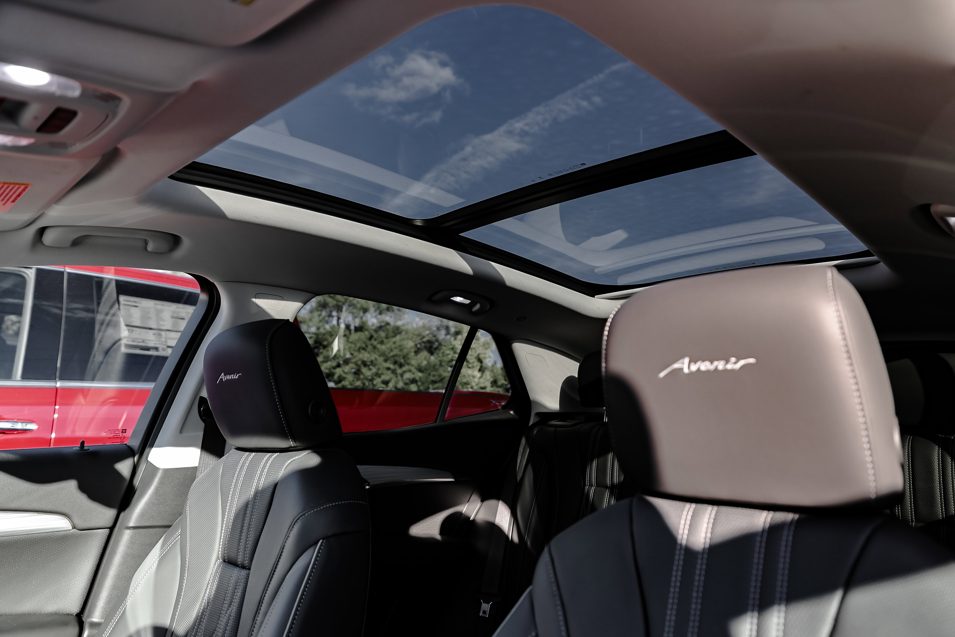 New 2024 Buick Envision Avenir image 42