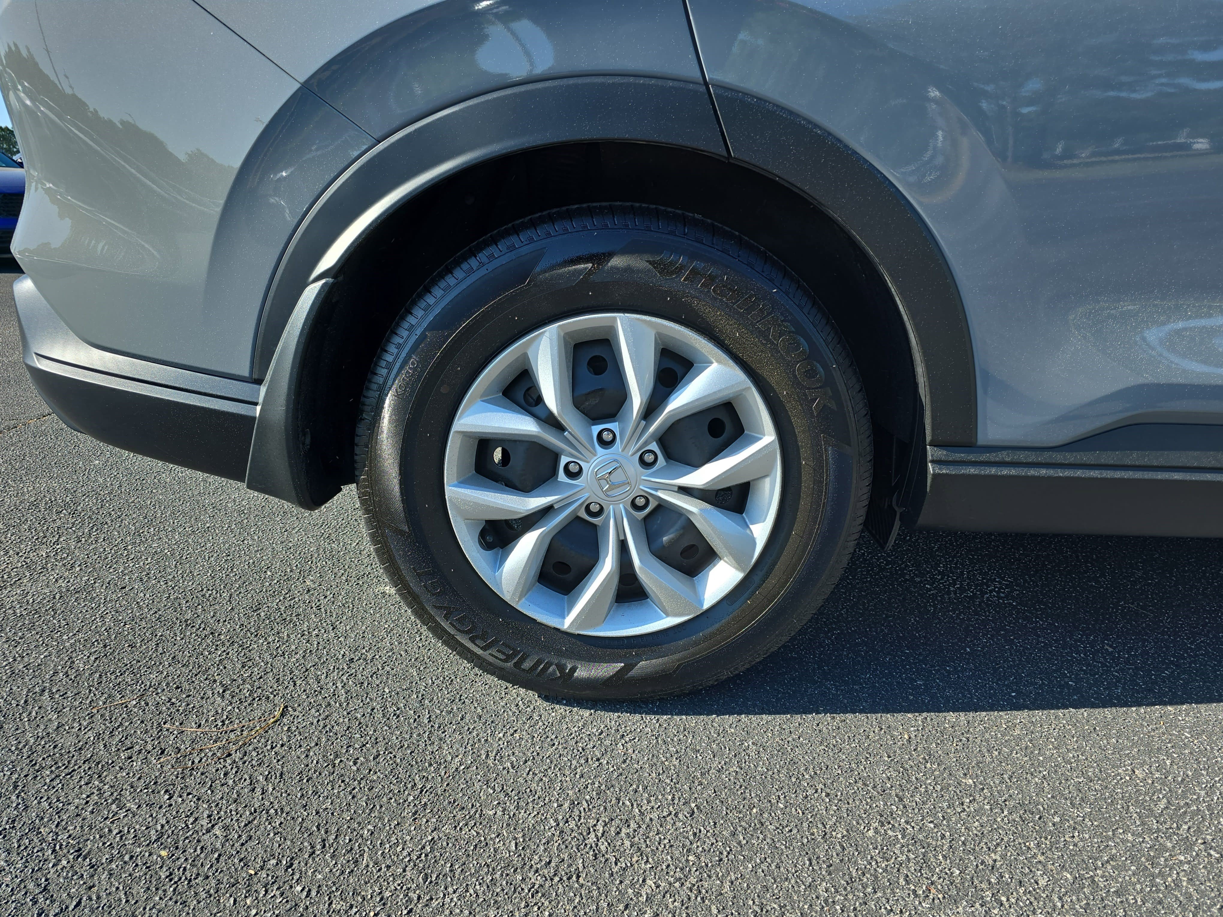 Used 2025 Honda CR-V LX image 33