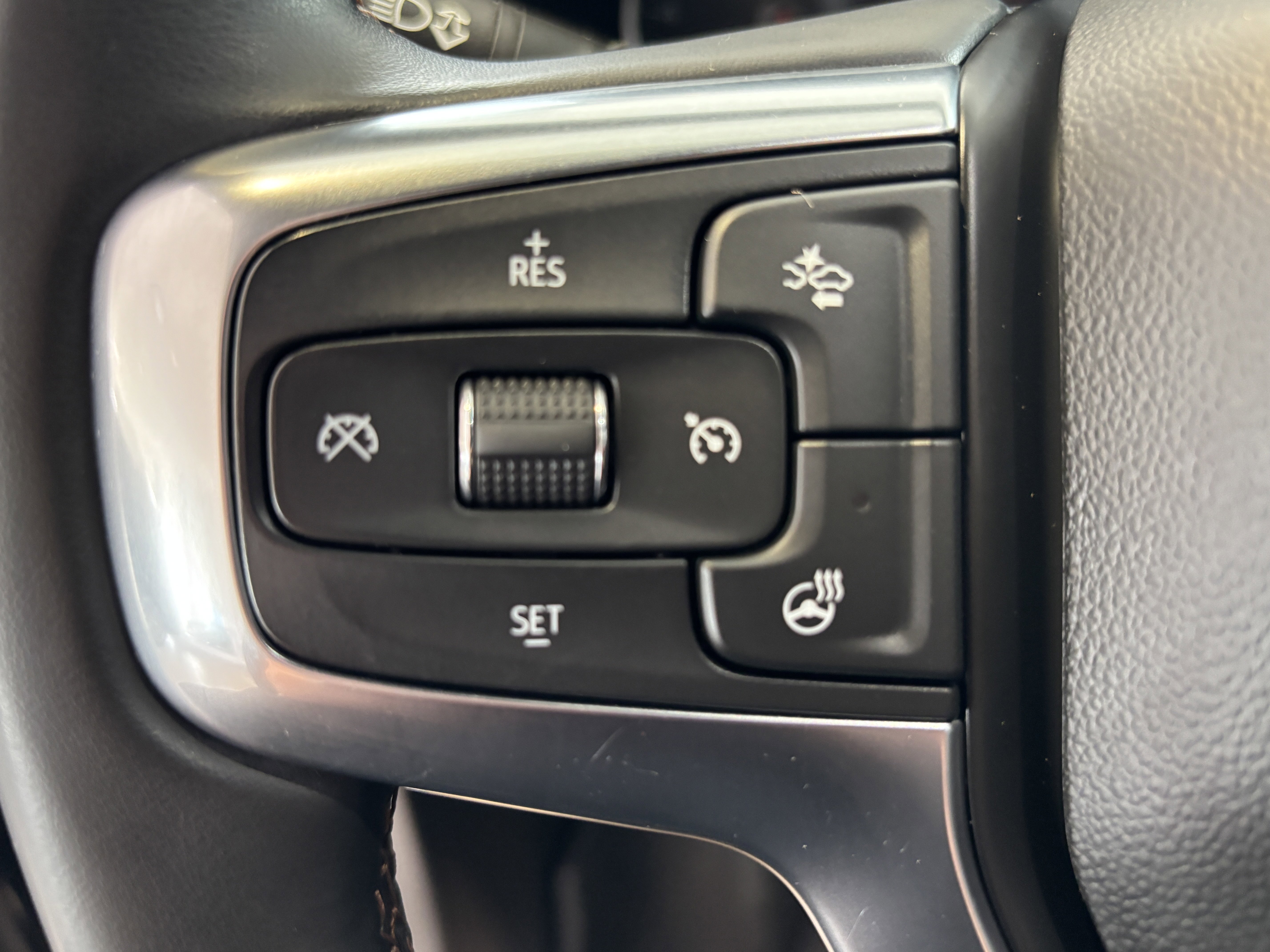 Used 2023 Chevrolet Blazer Premier image 10