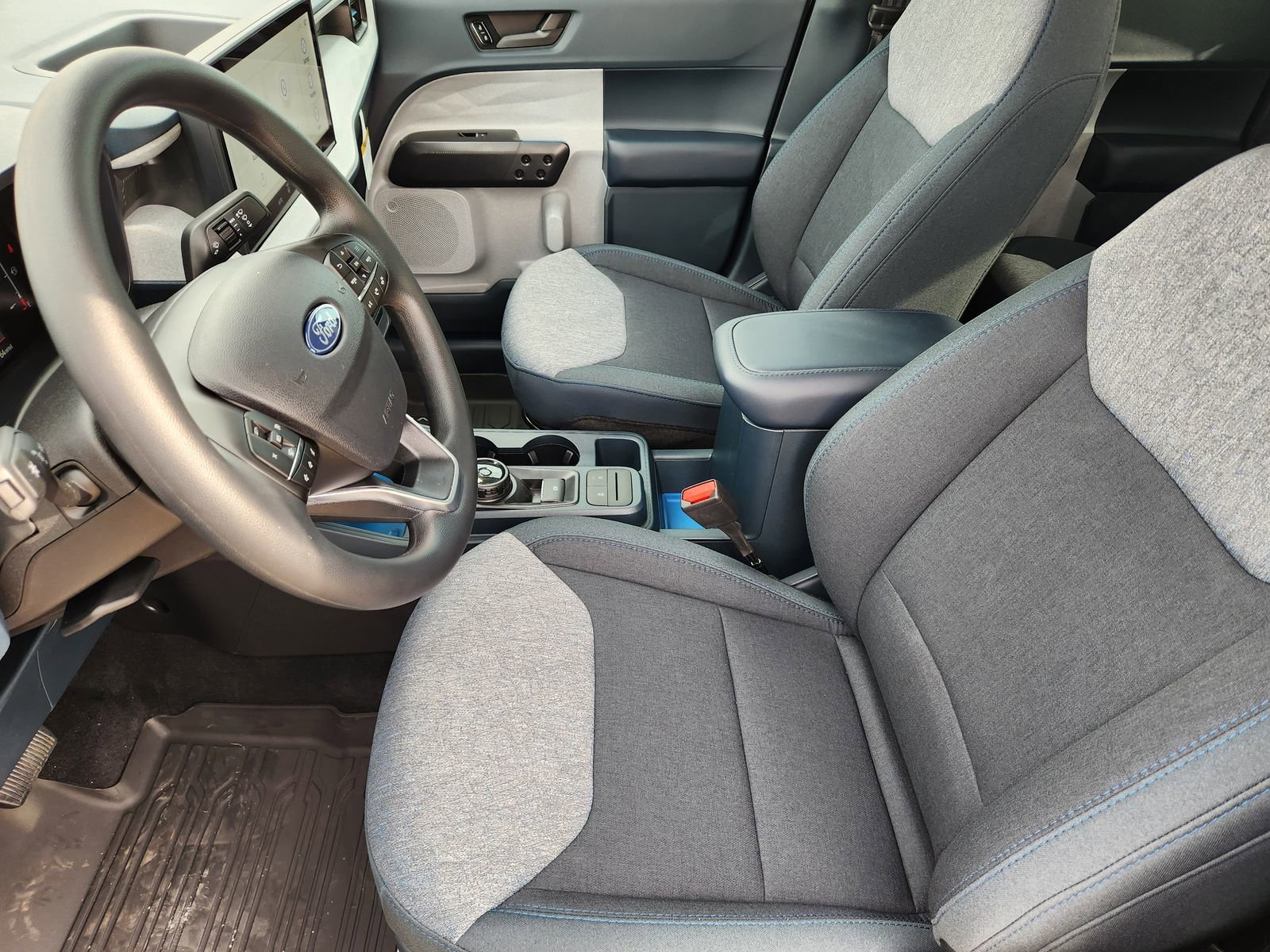 New 2026 Ford Maverick XLT image 13