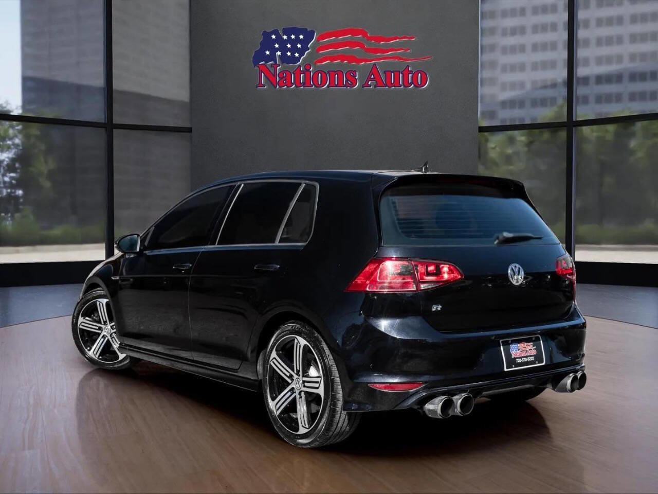 Used 2016 Volkswagen Golf R 4-Door image 3