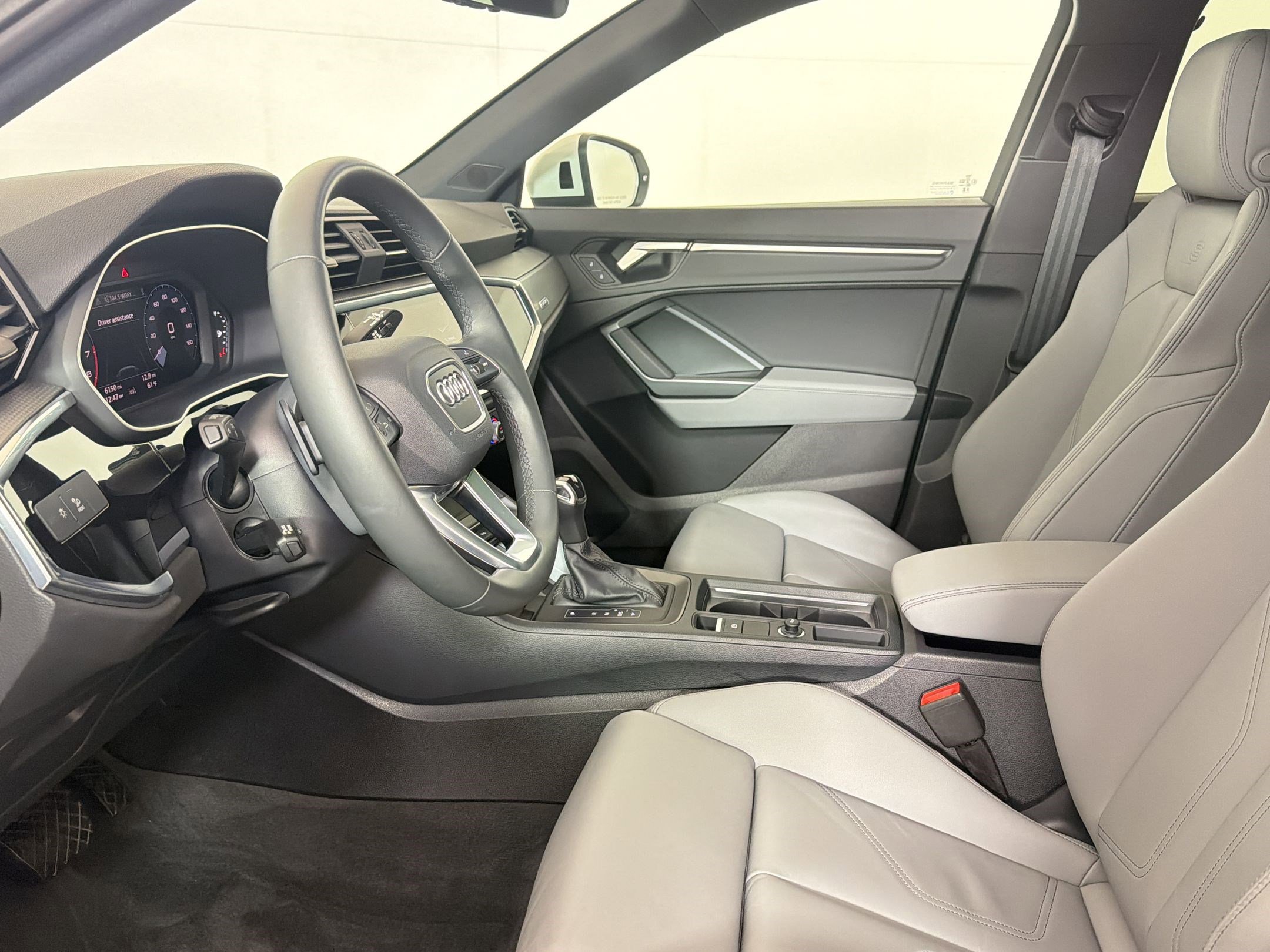 Certified 2025 Audi Q3 2.0T Premium w/ Convenience Package image 5